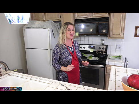 ❤️ Stepmom milking him in the kitchen before his date. ❤️ Porno at en-gb.analizatorkrovi.ru